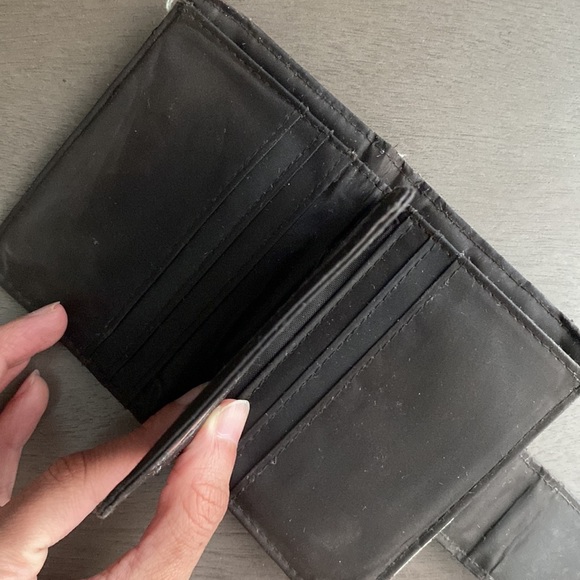 Tan and brown camo print wallet - Picture 15 of 15